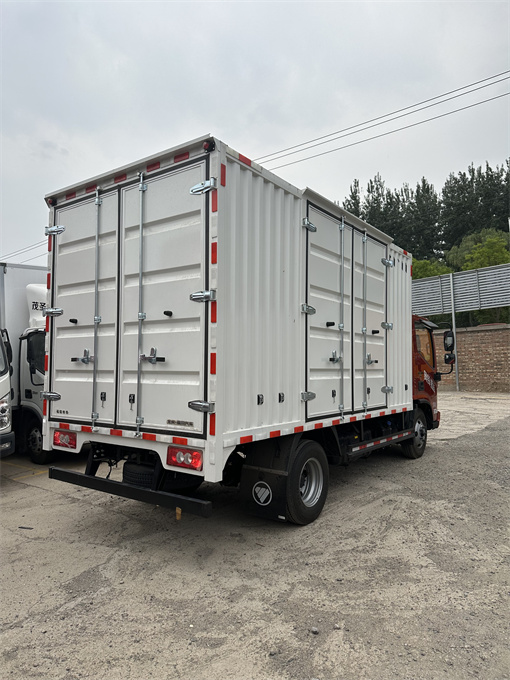 Foton Aoling 4m 2 Box truck 2m 1 inner diameter Cummins engine sales telephone