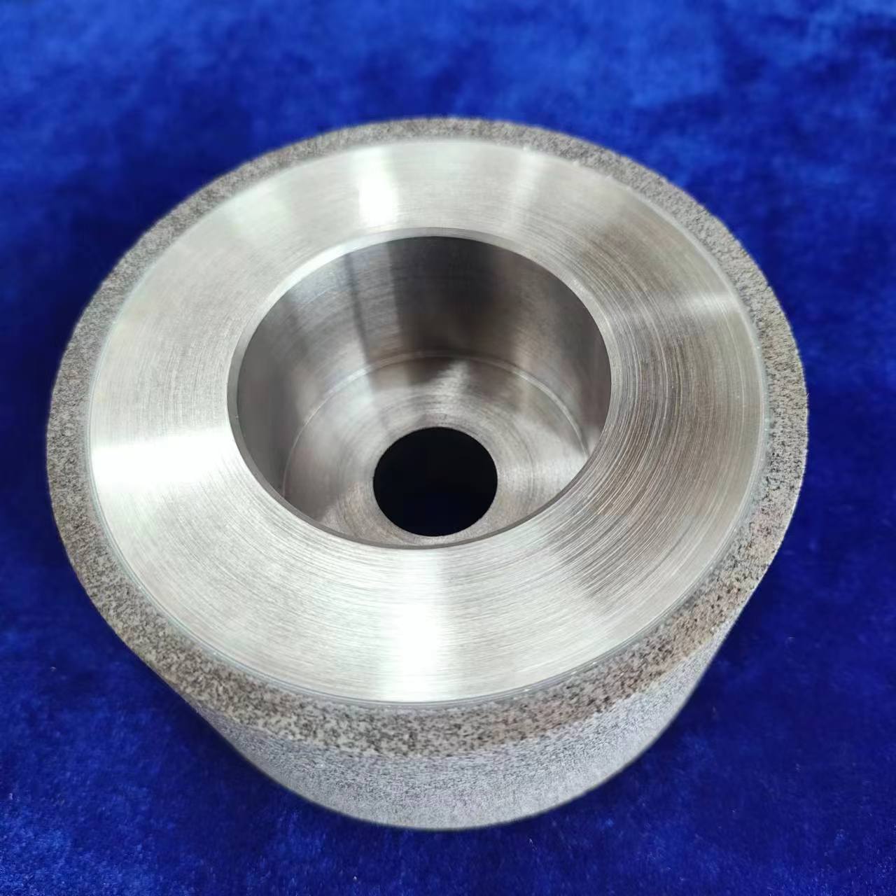 Mold Steel Sand Wheel Ceramic CBN Sharp Cup Type 100 * 50 * 20 Size Coarse Grain with Large Allowance