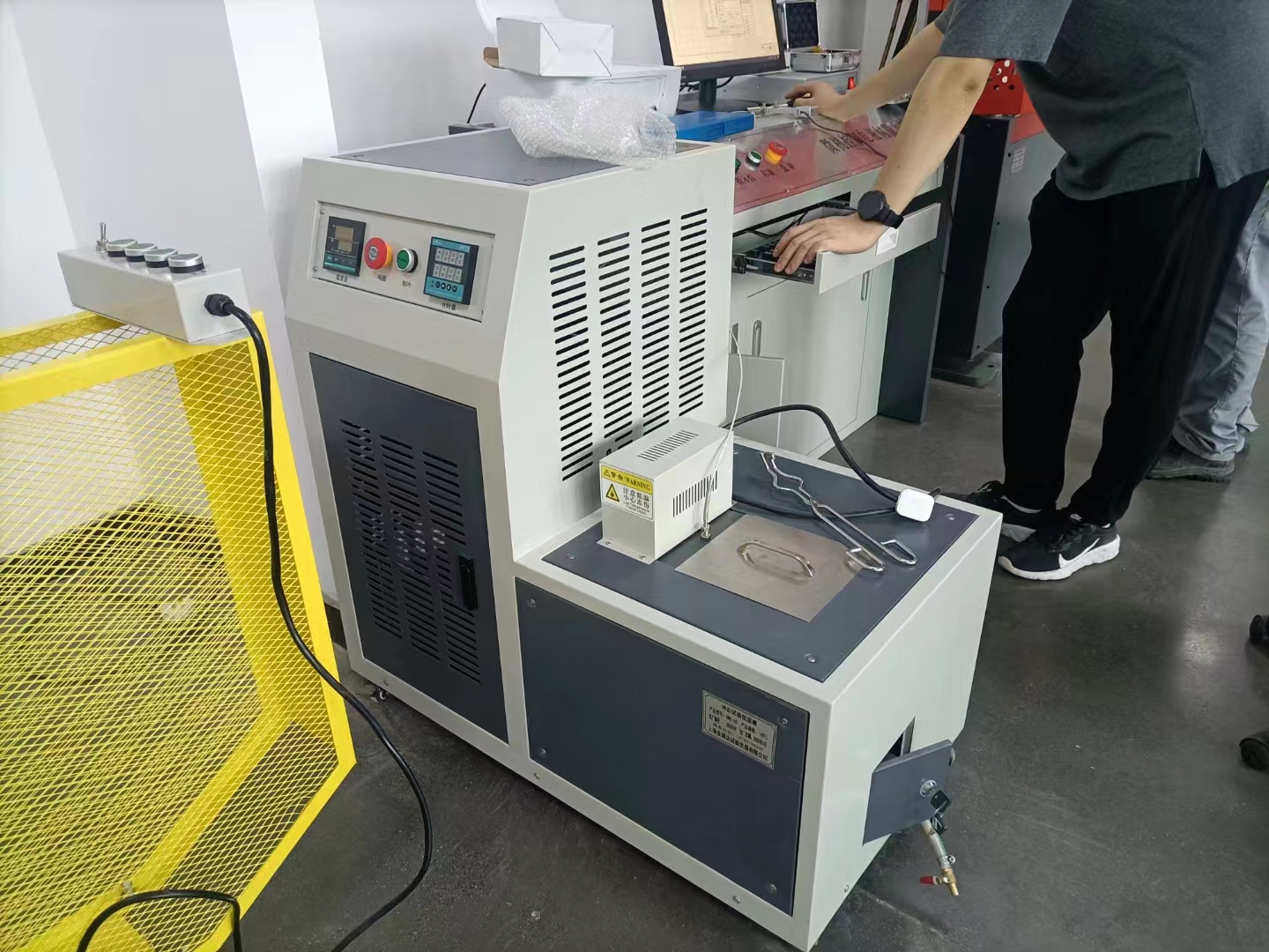 Five Star Instrument JB-300B Metal Charpy Impact Testing Machine Impact Resistance Testing Machine