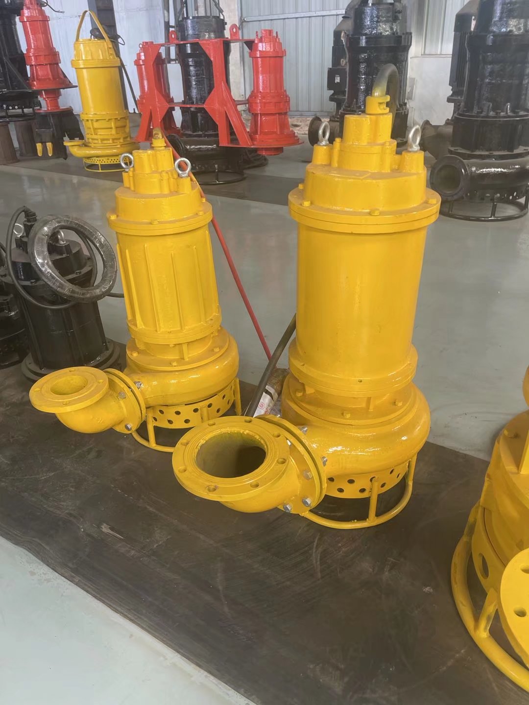 Zhuozhong ZJQ submersible slurry pump has a wide discharge capacity, high wear resistance, and strong corrosion resistance