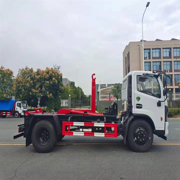 Dongfeng D7 carriage detachable 8-square hook arm garbage removal vehicle is suitable for urban and rural garbage removal