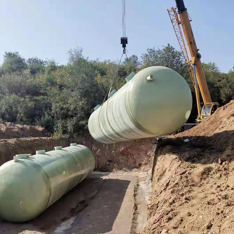 The manufacturer supplies various specifications of FRP winding Septic tank, sedimentation tank, rainwater collection tank, oil separator