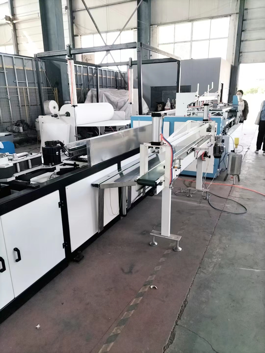 Guangmao Rewinding Machine 1880 Small Fully Automatic Paper Rolling Production Equipment Napkin Paper Extraction, Cutting, and Packaging