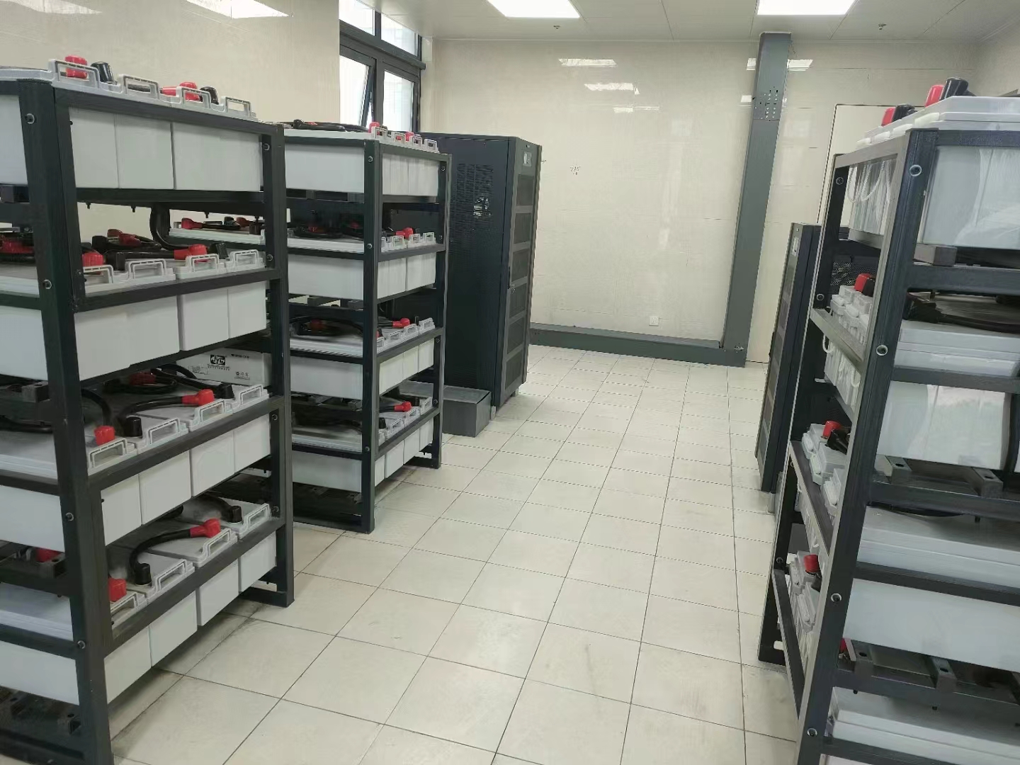 Installation and debugging of UPS uninterruptible power supply, battery, high-frequency power frequency machine, hospital specific supply package, in the computer room