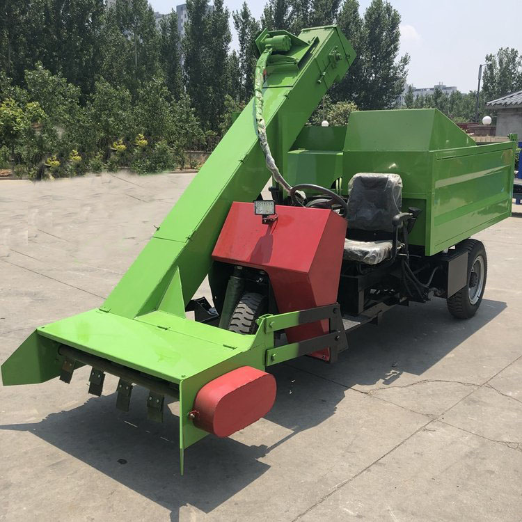 Four wheel drive manure removal truck for 10000 cattle farms, cow manure shovel manure removal truck for breeding farms, cow manure cleaning truck