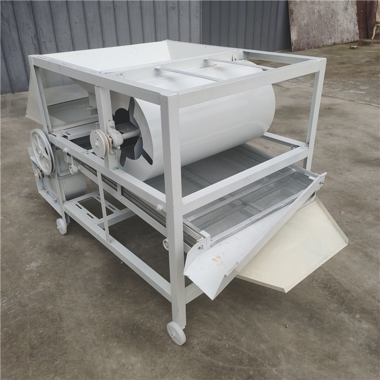 Small screening machine Xinchen soybean specific gravity stone removal and impurity removal machine two-phase electric corn vibrating screen