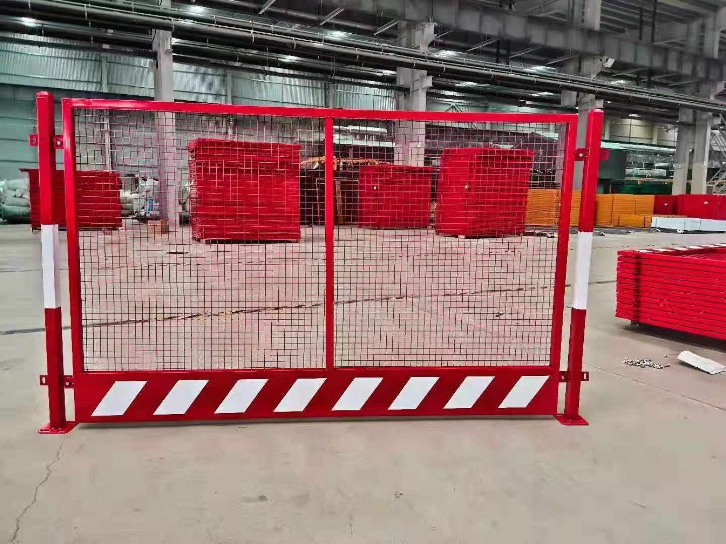 Giant Wave Foundation Pit Fence Net Construction Site Edge Protective Railing 1.2 * 2 meter Tower Crane Fence Anti Climbing