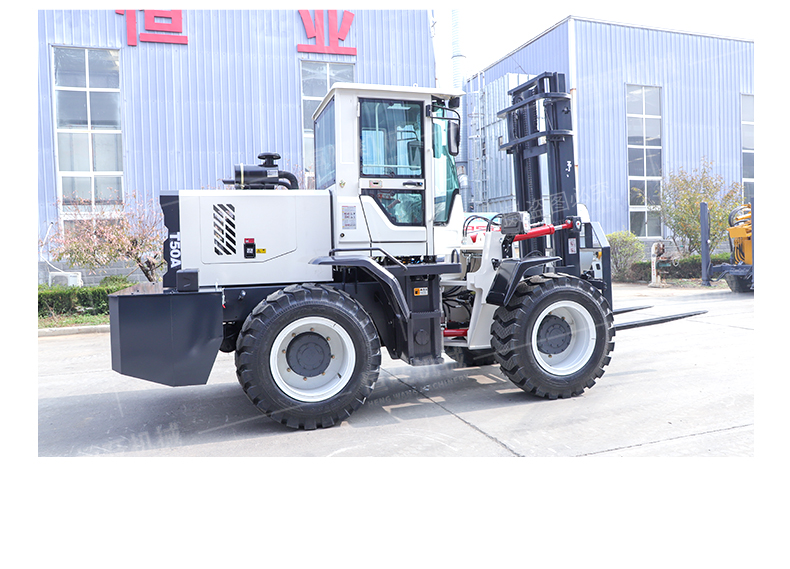 Thickened gantry four-wheel off-road forklift with clamp internal combustion Cart site hydraulic loading and unloading truck