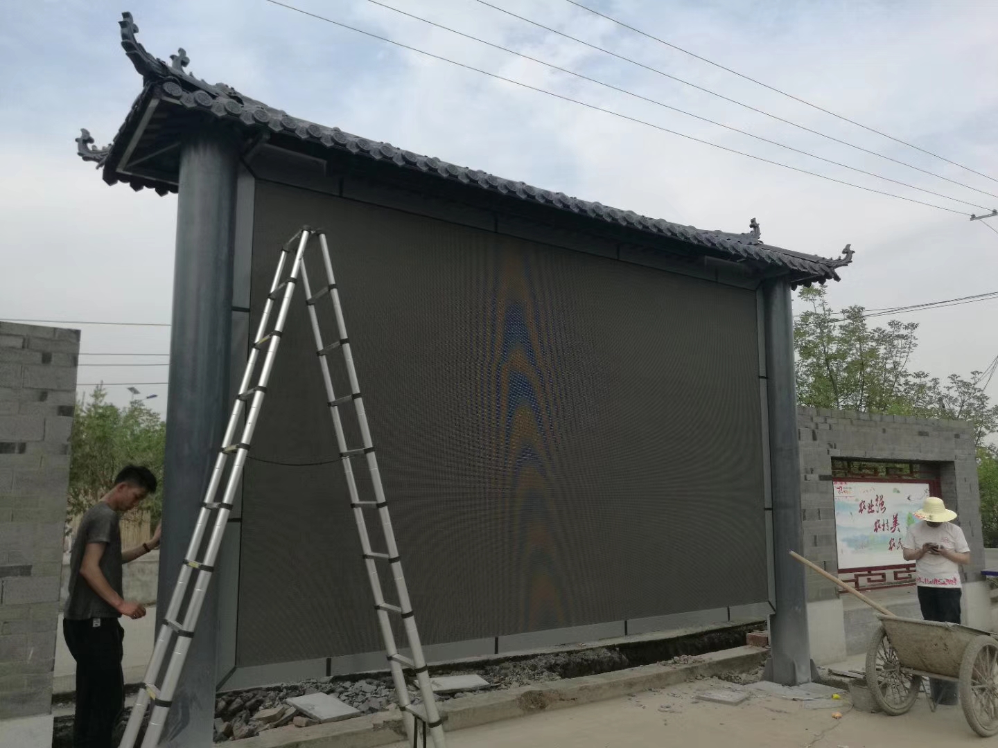 Juntai Technology Outdoor Super Large LED Display Screen Full Color Waterproof High Definition Display Screen Customized by the Manufacturer