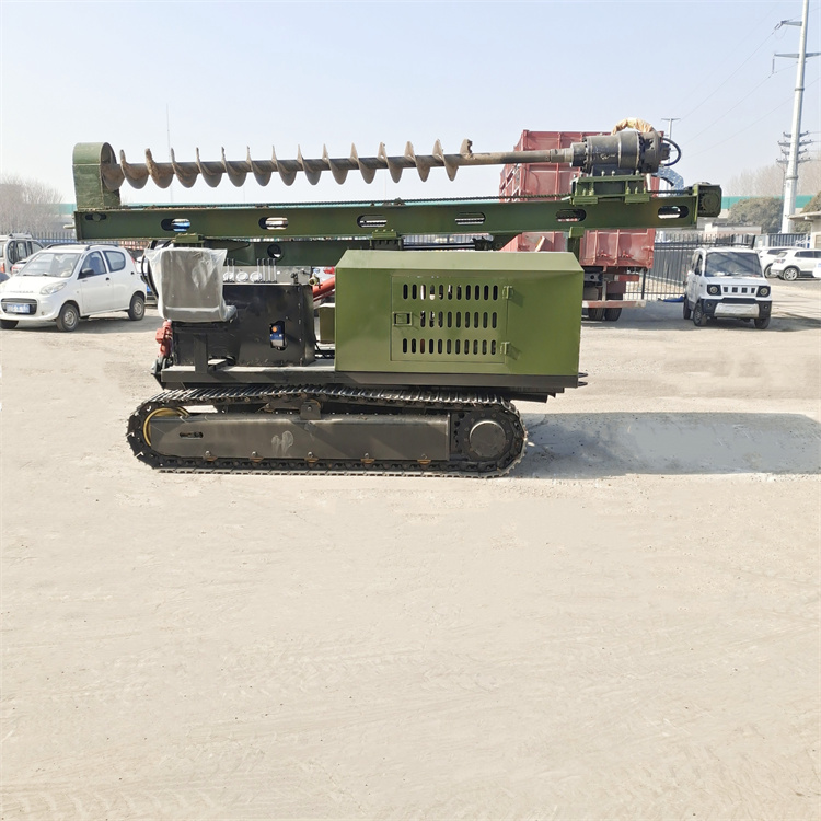 Solar power station spiral drilling machine photovoltaic pile driver crawler drilling machine desert land