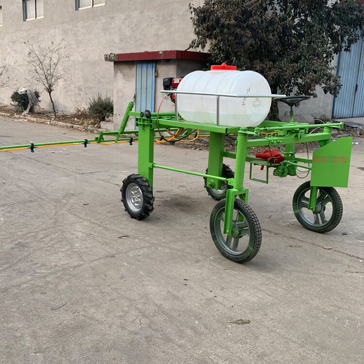 Multifunctional four-wheel drive pesticide spraying machine with adjustable wheel base and hydraulic lifting spray rod. Corn small four-wheel pesticide spraying machine