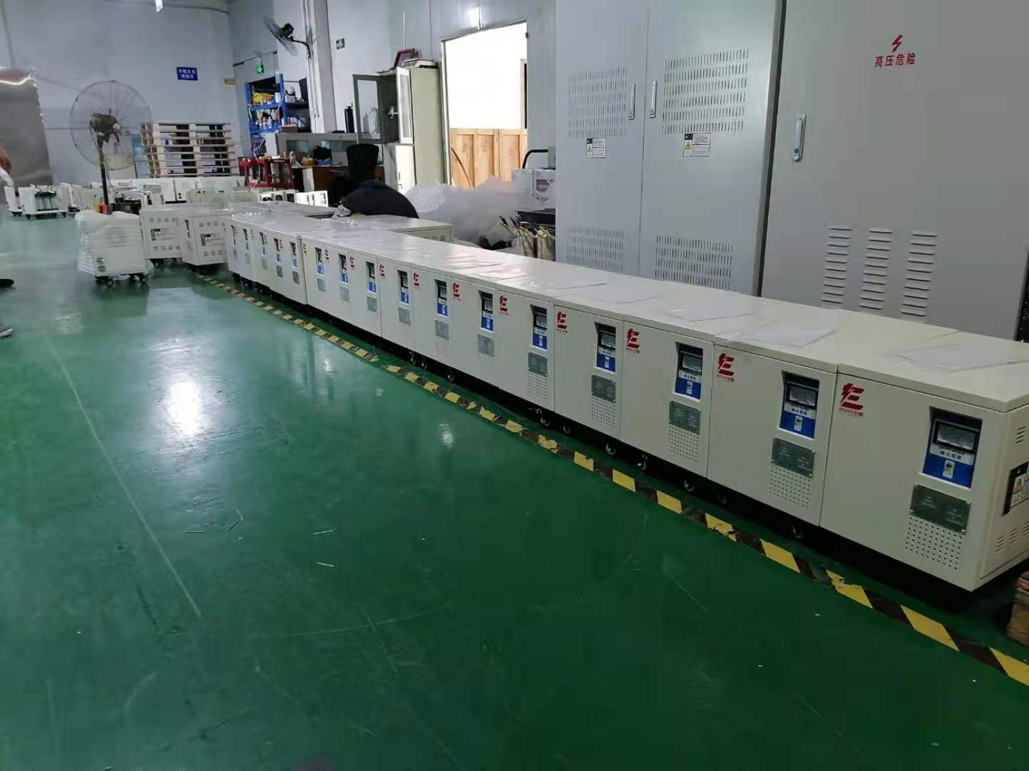 Three phase 800v to 380v 400v transformer 400KVA 630KVA photovoltaic energy storage isolation transformer with box