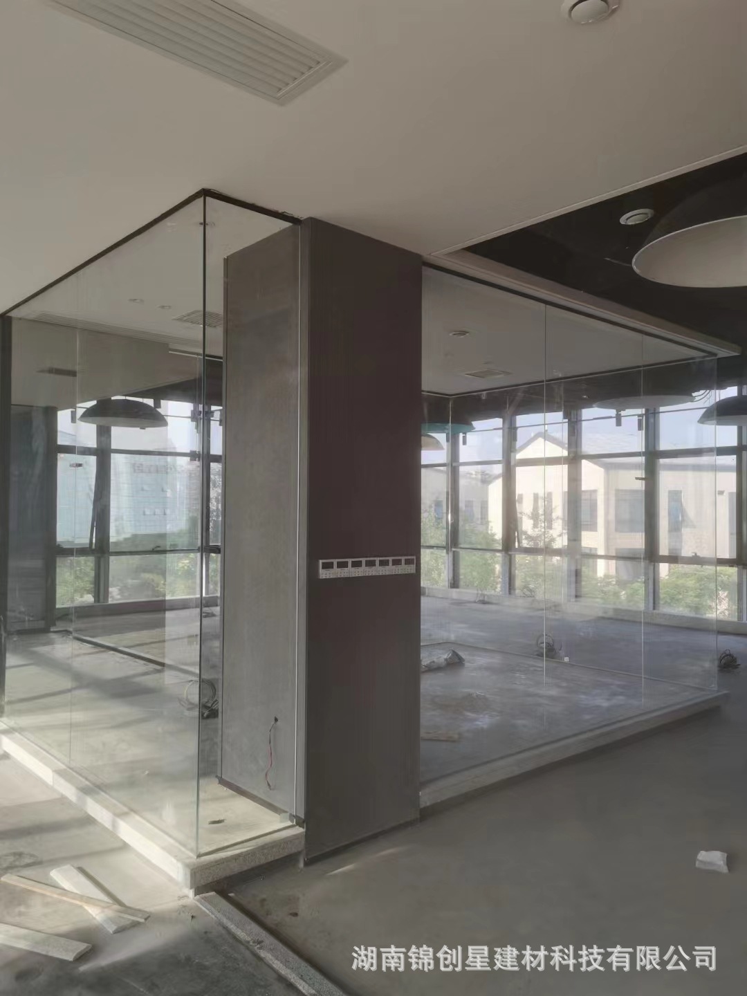 Office glass partition wall, double glass louver partition, hotel office glass partition, fireproof partition