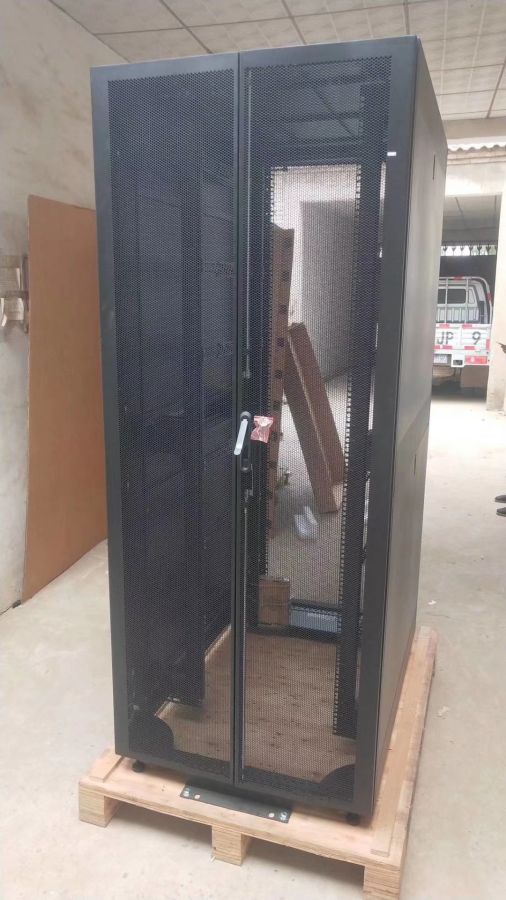 FR42812服务器网络机柜 800/1200/2000 冷通道标准高度42U