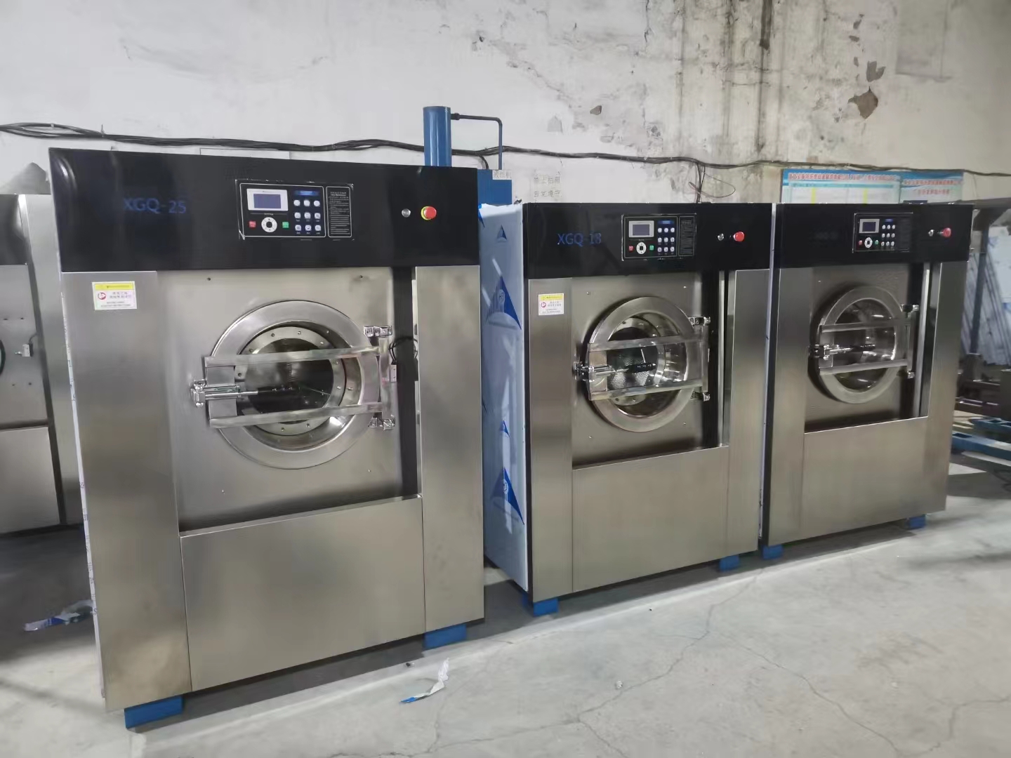 Recycling second-hand oasis industrial washing machines, laundry room equipment, high-speed inclined washing machines, social washing factory machines