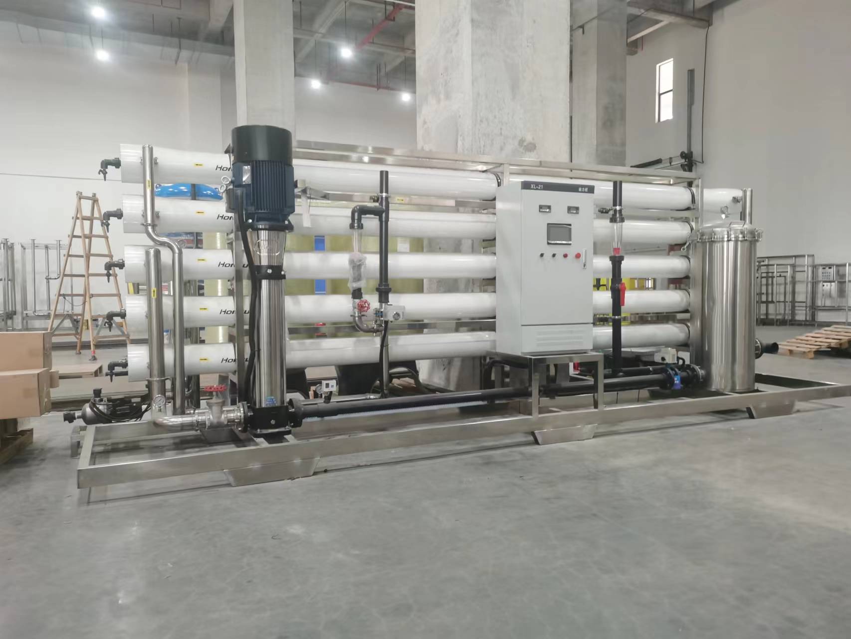 Fully automatic RO pure water treatment equipment 1-100T industrial pure water equipment reverse osmosis water purification equipment desalination device