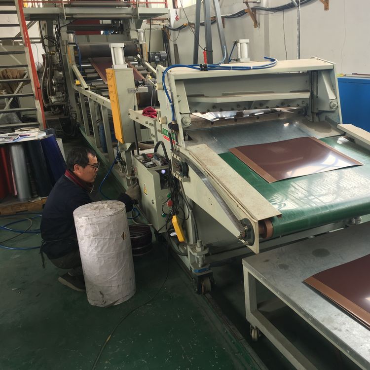 Source manufacturer of production machinery and equipment for homogeneous and transparent PVC floor leather used in subways