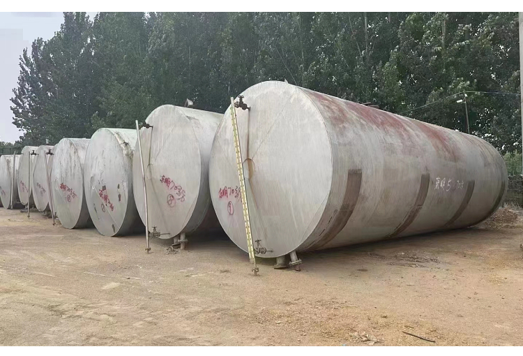 Recycling and sales of second-hand iron tanks, carbon steel tanks, horizontal oil storage tanks, water storage tanks with intact seals