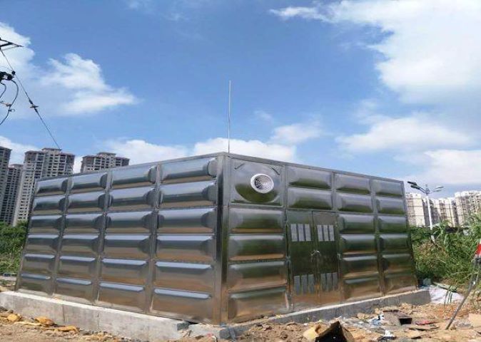 Stainless steel water tank, galvanized composite plate, integrated equipment with pump, good sealing performance, complete specifications