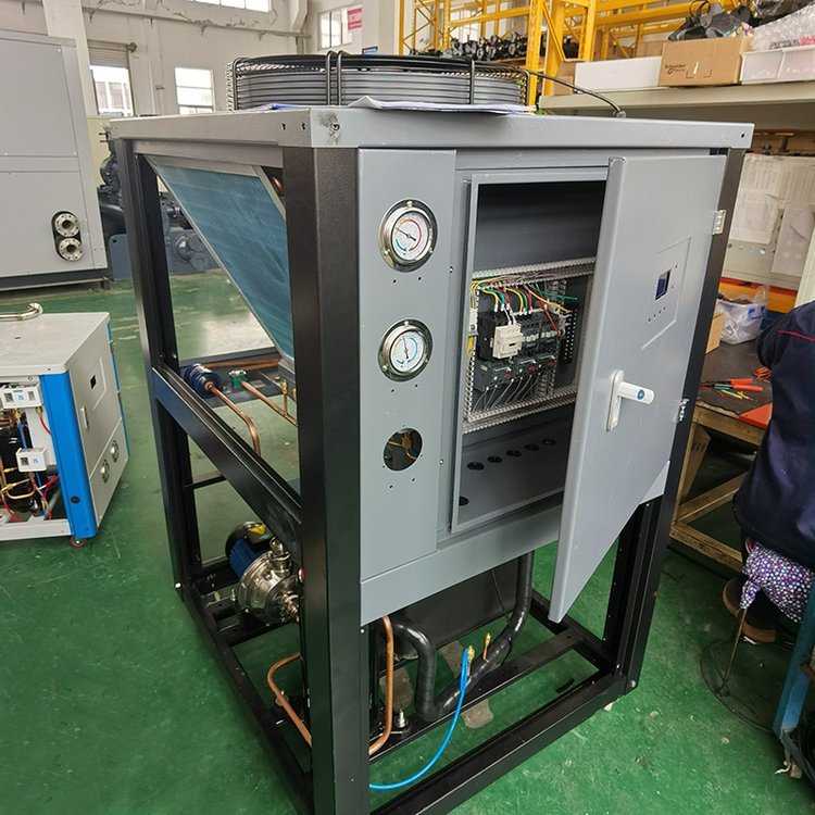 Industrial chiller, 5-horsepower air-cooled chiller, water-cooled oil cooler, small injection mold cooling and cooling machine