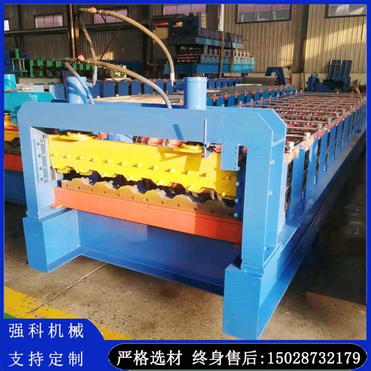 Automatic car box board pressing machine 2mm camping room box board production machine Qiangke Machinery customized according to needs