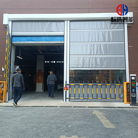 Automatic induction lifting fast door for parking lot of underground parking garage Anti smashing, anti-theft, dust-proof, fast Roller shutter