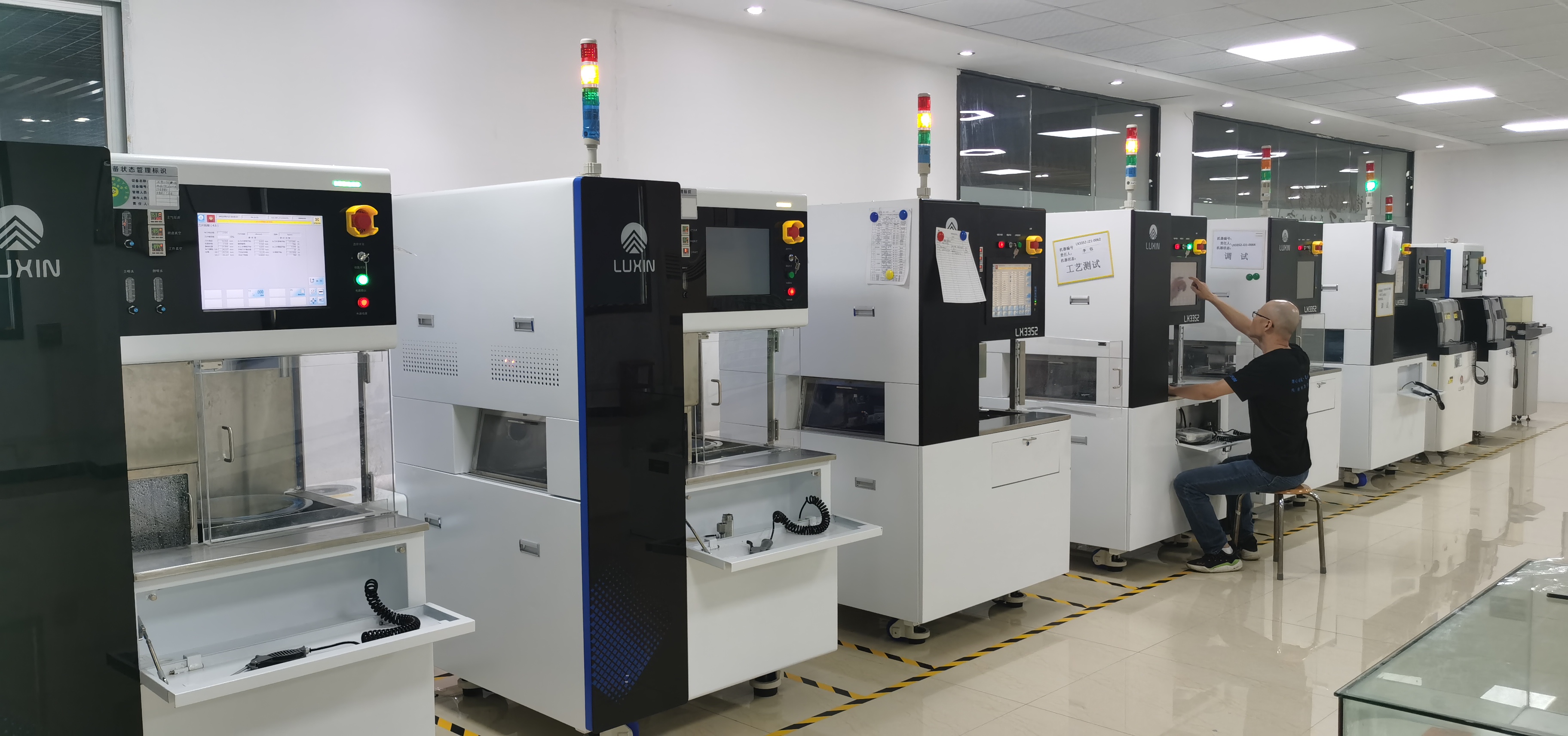 The entire process of precision glass slicing machine for Bojiexin semiconductor chip cutting machine