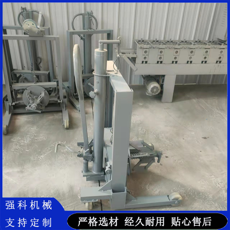 Advertising buckle plate car color steel coil feeding rack Qiangke Machinery thoughtful service