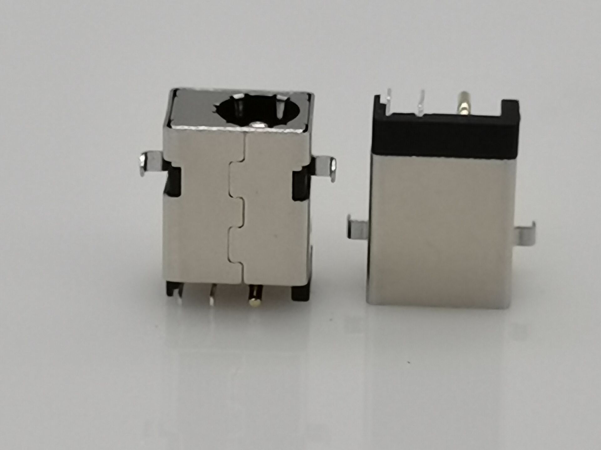 10A high current DC power socket DC-044H sinking plate charging mother base inner pin 2.1mm 2.5mm