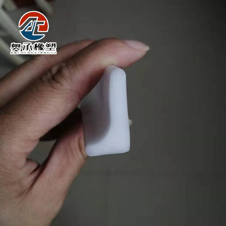 Production and sales of bathroom shower water blocking strips, bathroom waterproof strips, shower curtains, self absorbing silicone sealing strips