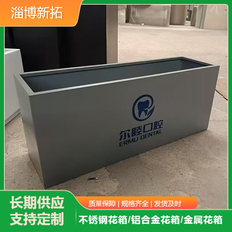 市政道路防腐木移动花箱 户外仿木纹移动花槽 款式多样 多年行业经验
