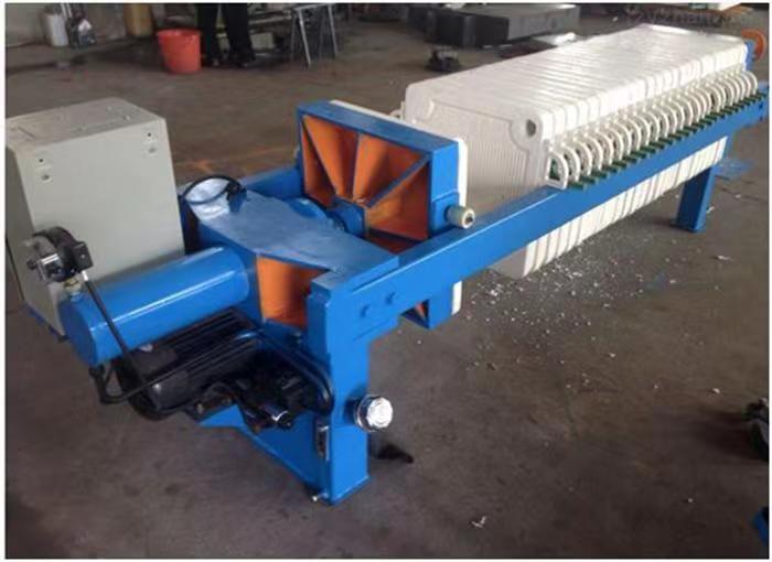 Plate and frame type sludge filter press sludge treatment equipment automatic plate dewatering machine