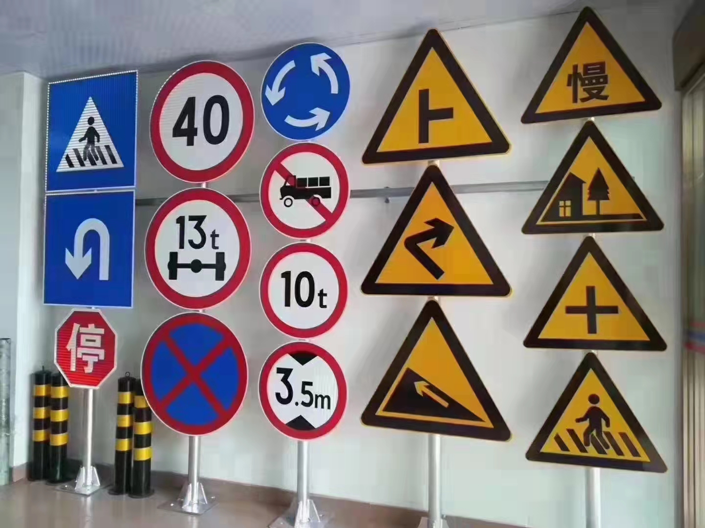 Direction signs, road posts, signs, road guidance signs, provided by Yunjie all year round