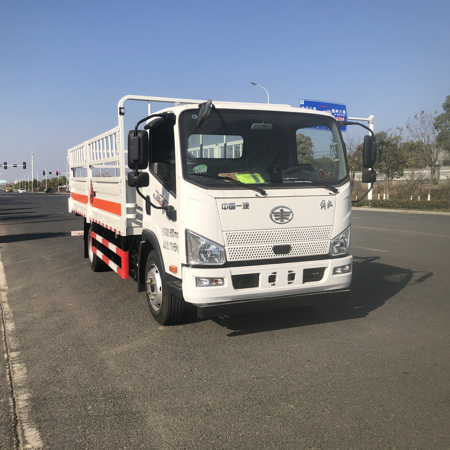 Small gas cylinder transport vehicle for the 6th National Liberation Army, with a flower shaped distribution truck for dangerous goods in urban and rural areas