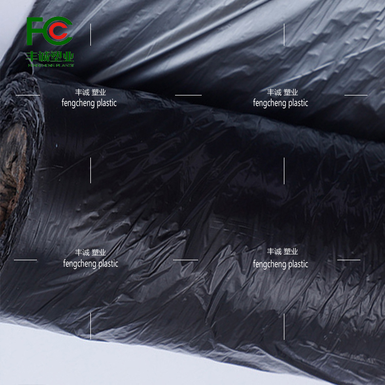 Reflective agricultural insulation, moisture retention, pest control, and grass prevention black and white film for vegetable orchards with alternating black and white film