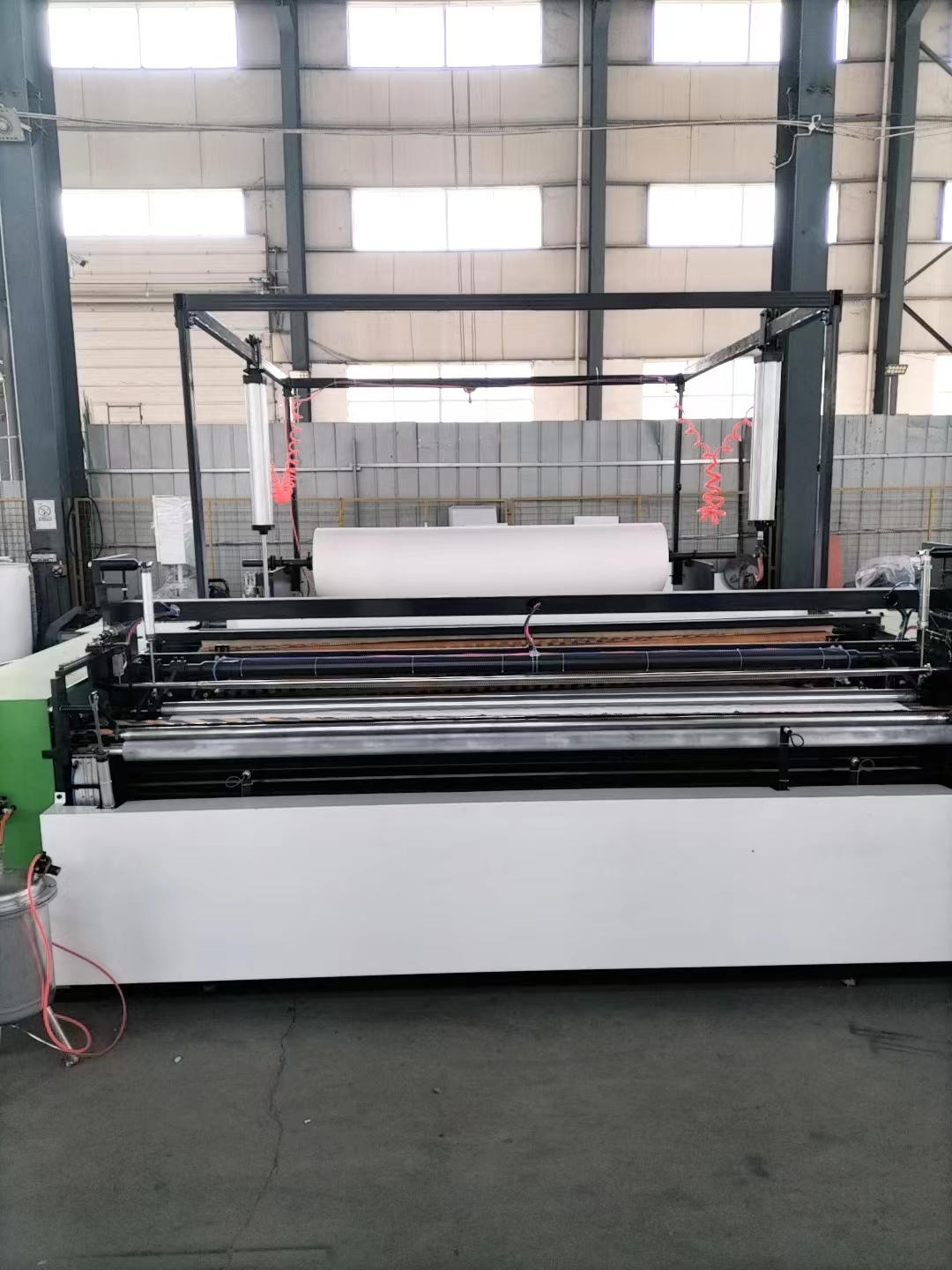 Guangmao Mechanical Rewinding Machine with a daily output of three tons, single person operation, fully automatic 1880 small toilet paper production line