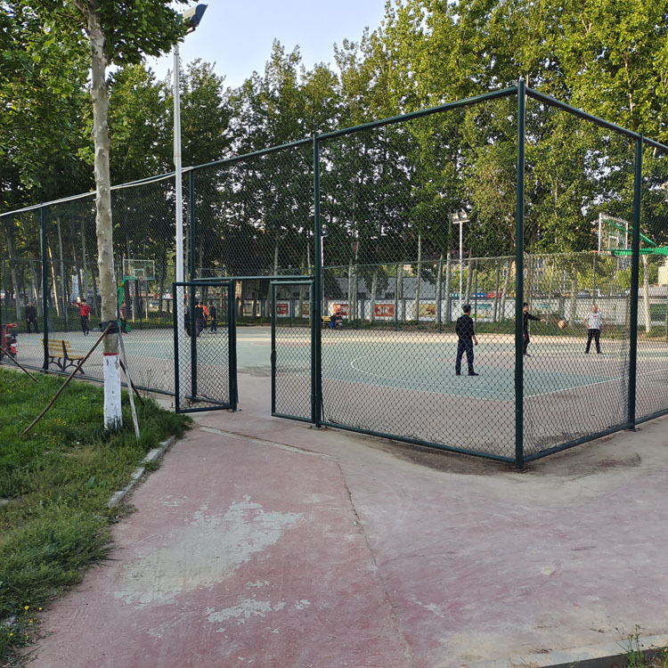 Chongze Welding Frame Sports Stadium Fence Green Diamond Grid Outdoor Community Sports Ground Protection Network