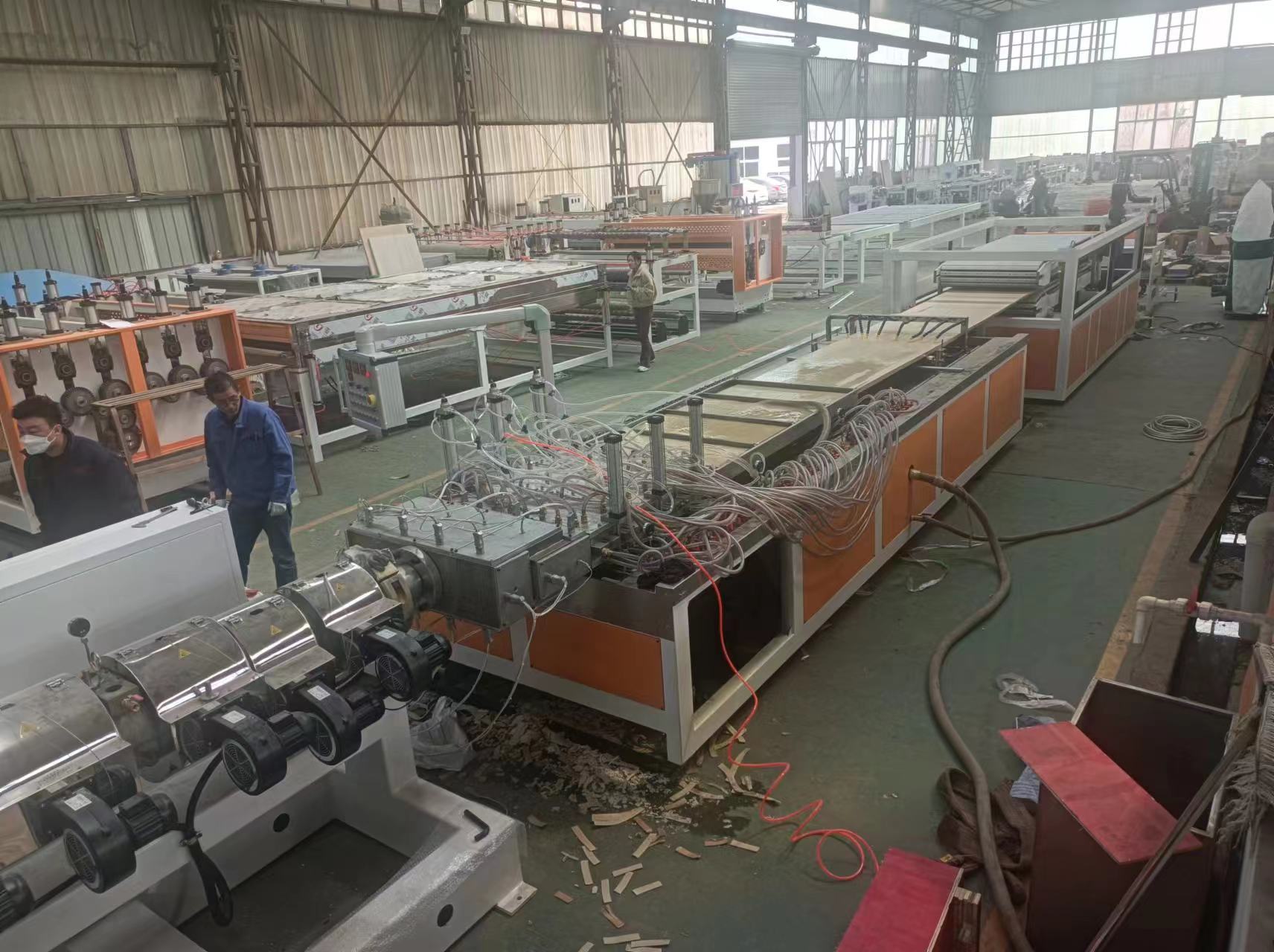 Tenghai PVC wood-plastic door panel extrusion production line machinery and equipment Wood-plastic equipment