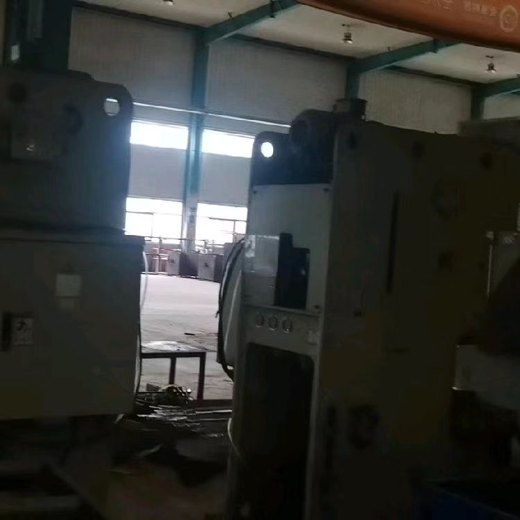 High price acquisition of second-hand waste CNC lathes, milling machines, hydraulic press equipment, and various mechanical recycling