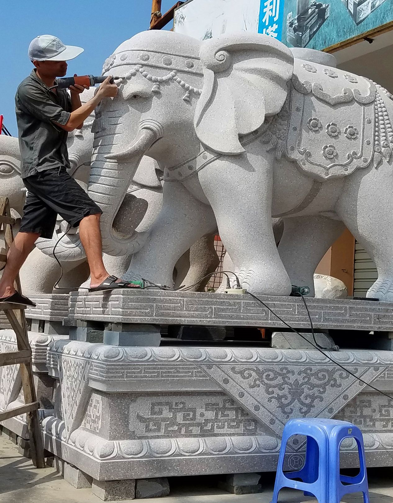 Placing Stone Carving Elephants Implies the Meaning of Large Stone Carving Manufacturers, Granite Stones