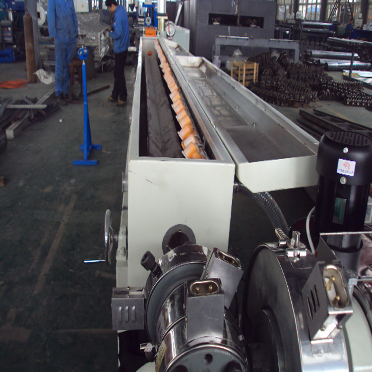 Tenghai Garden Pipe Equipment PVC Fiber Reinforced Flexible Pipe Production Line Extruded Flexible Pipe