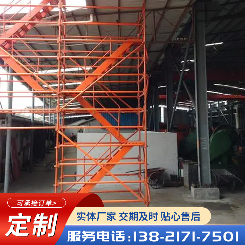 Hanging cage type safety ladder for construction of high piers of subway bridges, and the protective platform of the ladder cage building bears strong Kangming