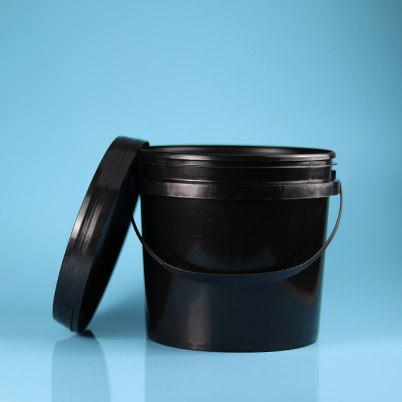 5L plastic wide mouth bucket with lid sealed chemical bucket 5L fertilizer bucket PP material easy to pull handle large mouth bucket