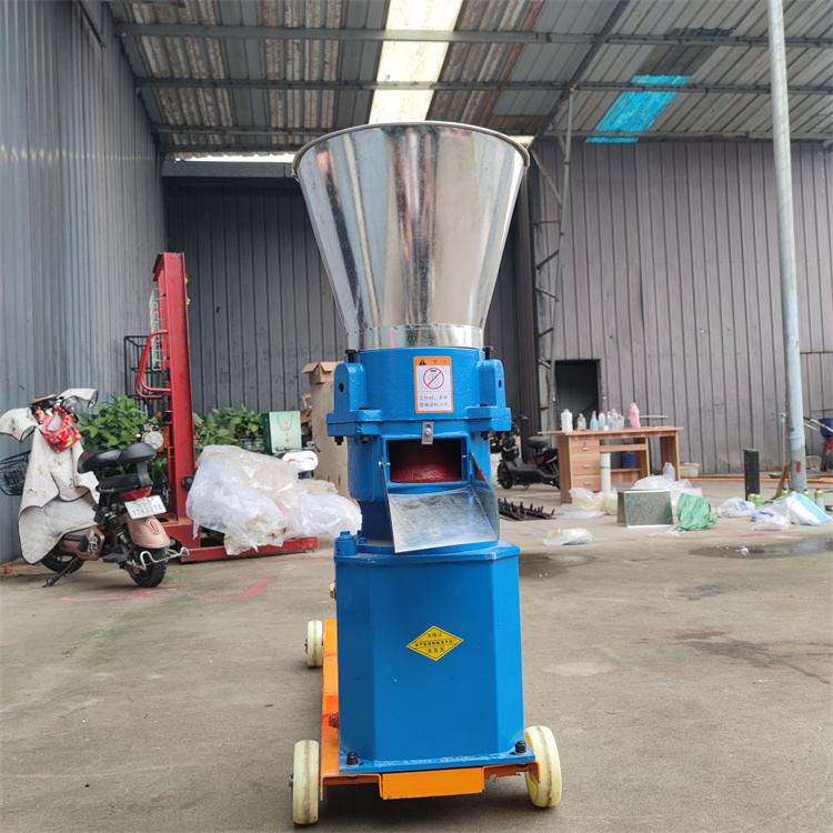 Cat litter granulator two-phase electric small chicken and duck feed machine Chengyu flat die extrusion granulator