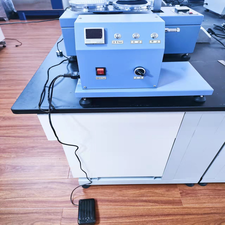 RW-7239A for dyeing loose fibers, twisting into yarn and making small samples using Ruiwen Instrument semi-automatic twisting machine