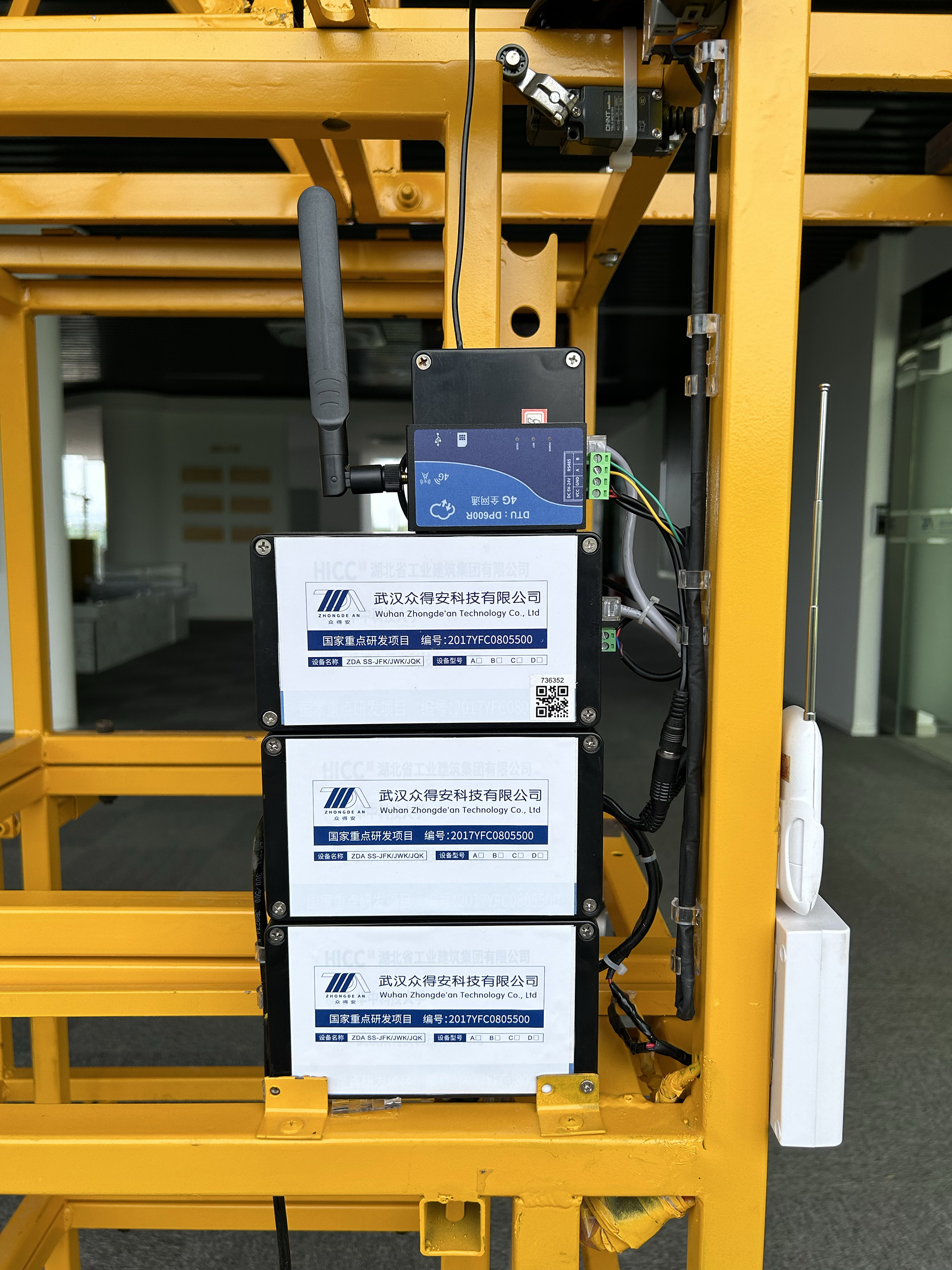 Analysis of real-time monitoring and early warning data for the installation and dismantling safety monitoring system of Zhongde An Tower Crane