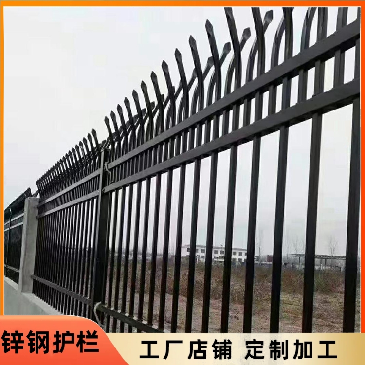山 东市政锌钢护栏 桥梁道路防撞隔离预埋组装 启华建材
