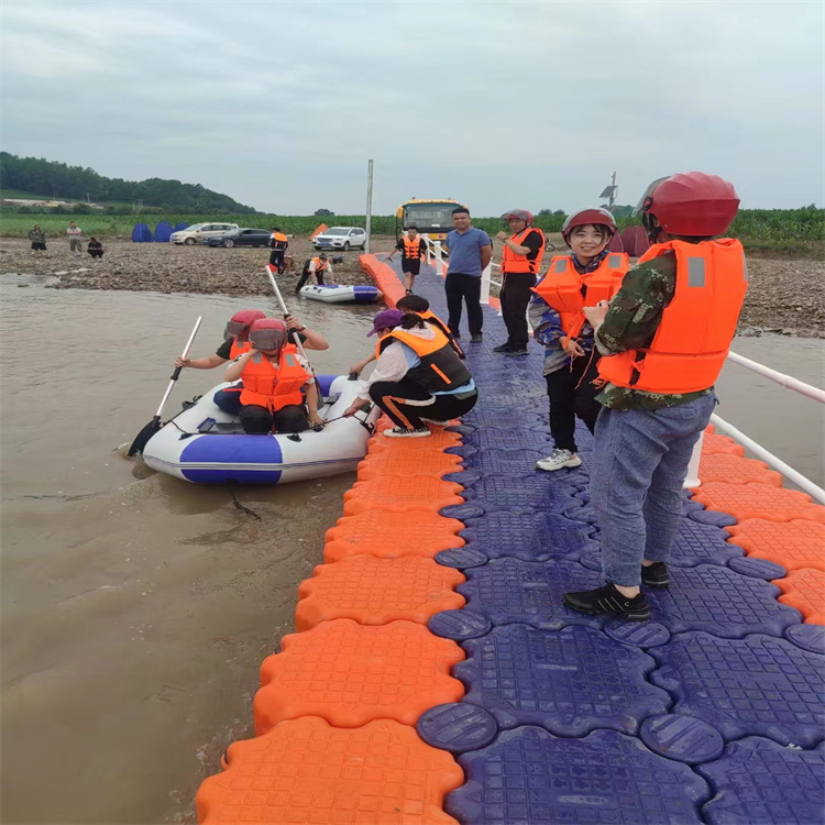 Outdoor water subject training platform, pontoon, Baitai floating bridge, plank path, floating box supply, high-quality and cost-effective