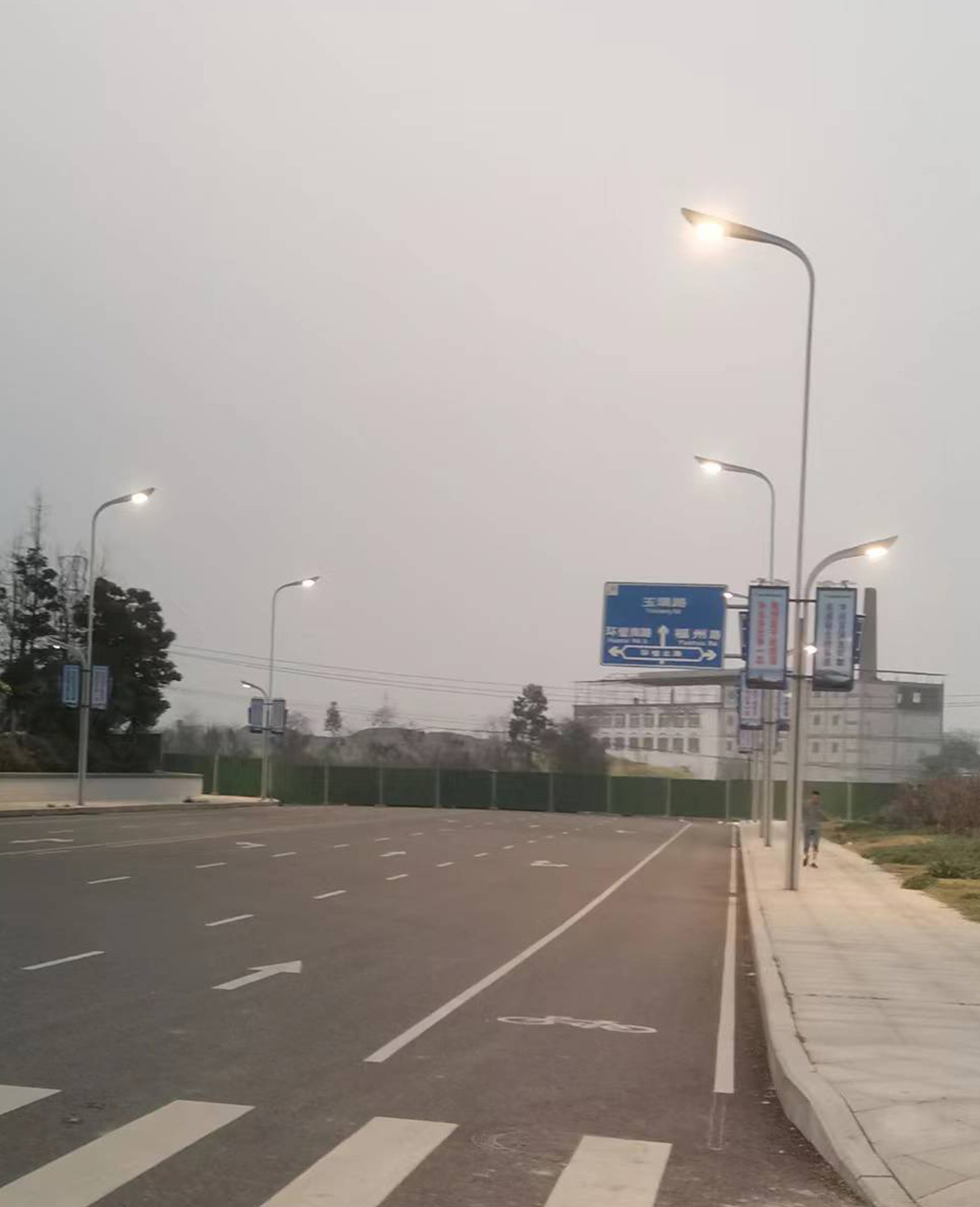 New rural areas, 5-meter-6-meter-7-meter-30W solar road manufacturers can confidently purchase new Yanguang