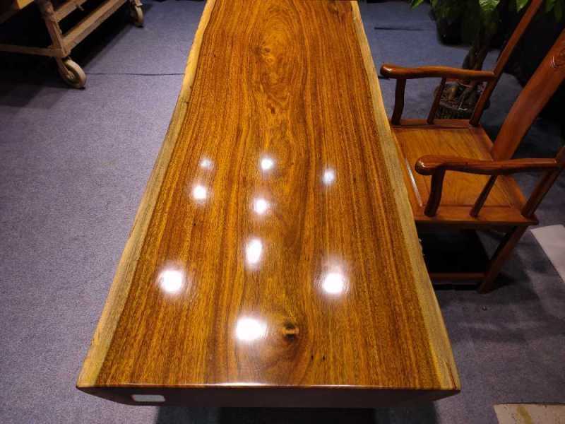 New Chinese style solid wood natural edge large board tea making table, original wood tea table, meeting table, boss's office table, negotiation tea table